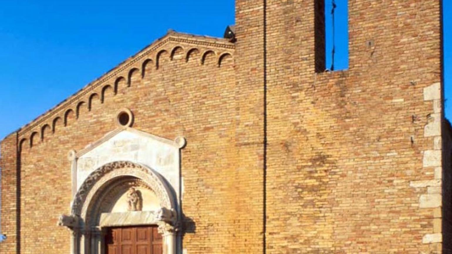 Giulianova, (Te), facciata della Chiesa di Santa Maria a Mare