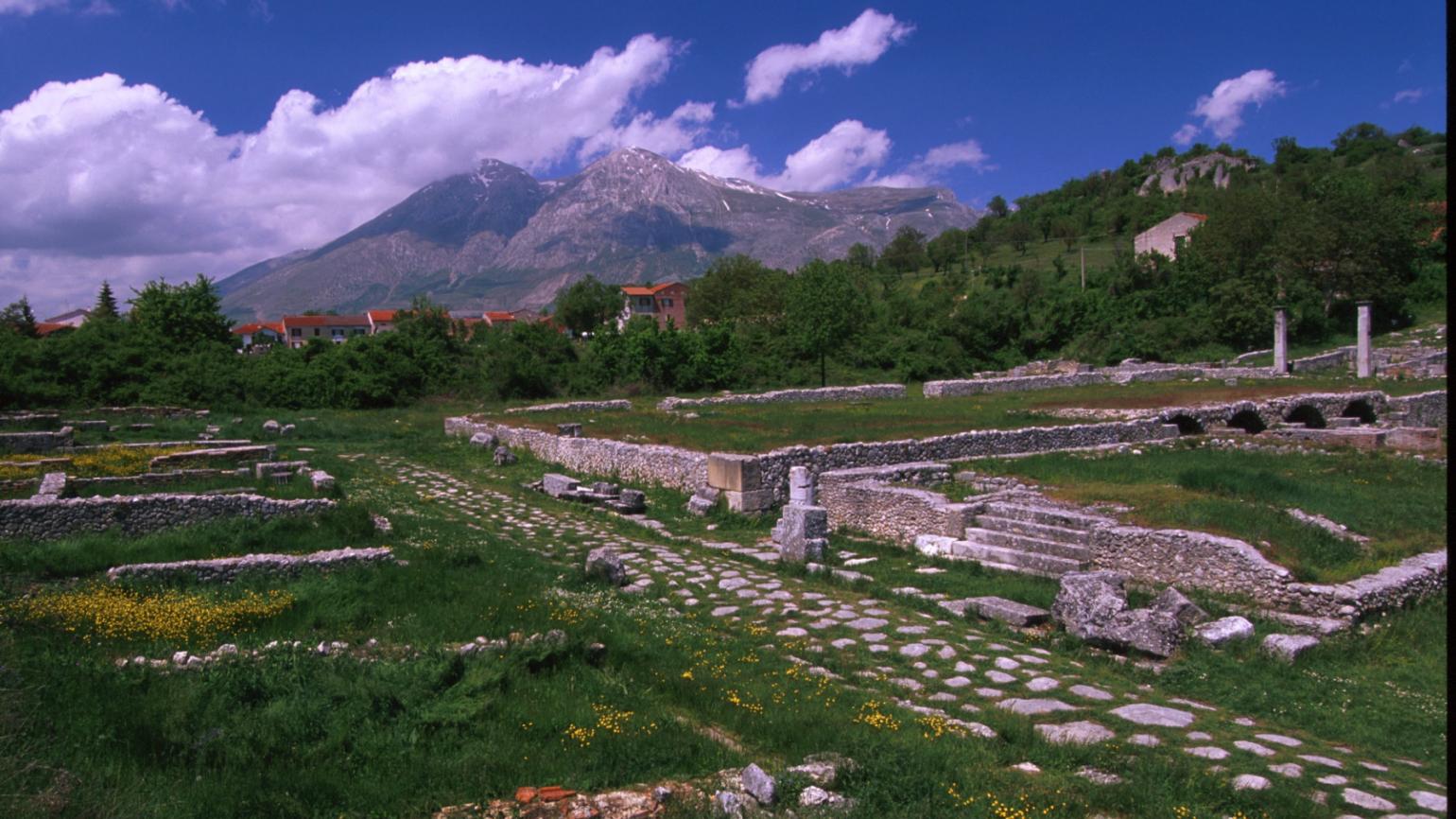 Massa d'Albe (Aq), sito archeologico di Alba Fucens