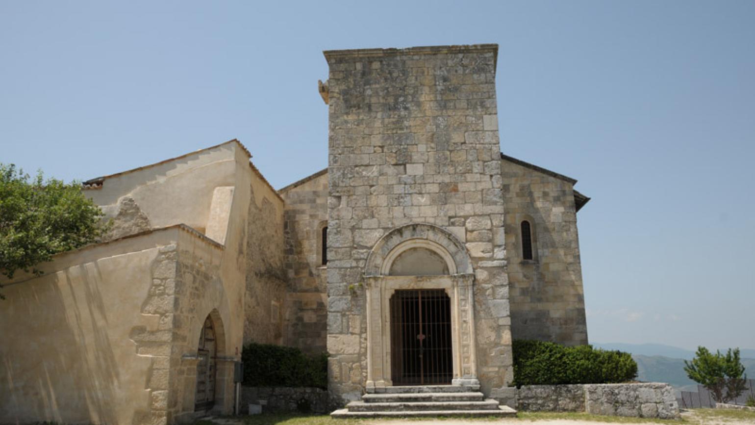 Massa d'Albe (Aq), Chiesa di San Pietro in Albe 