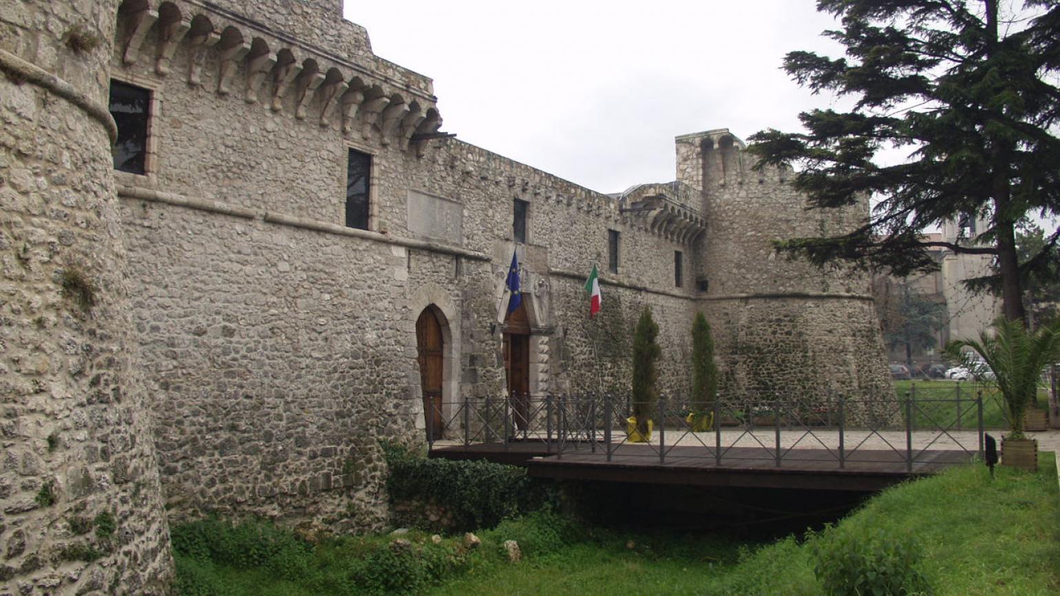 Avezzano (Aq), il Castello Orsini Colonna, prospetto principale