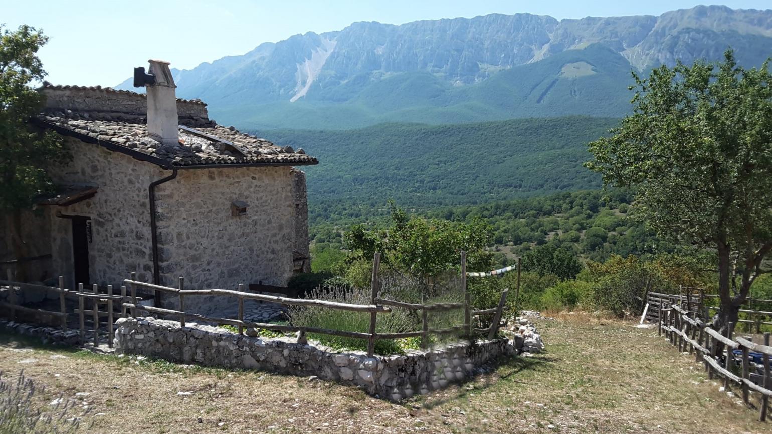 Tione degli Abruzzi (Aq), le Pagliare, foto di D. Silveri