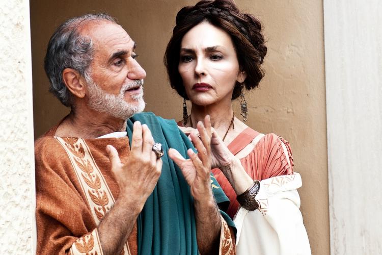 Foto Ovidio (Pino Ammendola) e Fabia (Maria Rosaria Omaggio)