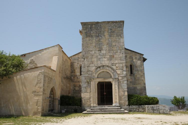 Massa d'Albe (Aq), Chiesa di San Pietro in Albe 